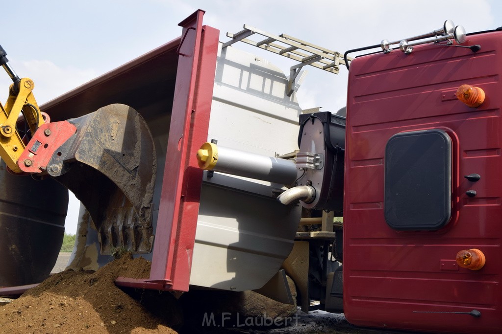 Schwerer VU LKW Zug Bergheim Kenten Koelnerstr P368.JPG - Miklos Laubert